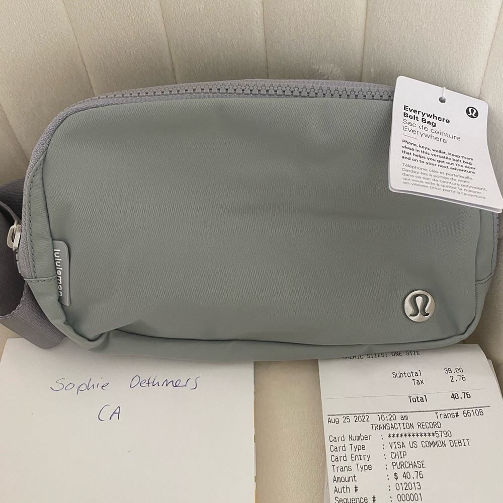 Lululemon Everywhere Belt Bag